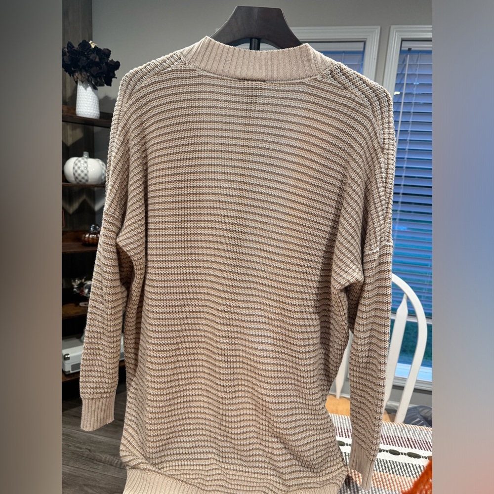 Women’s Cardigan - Picture 6 of 9